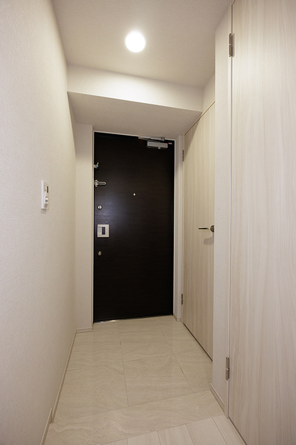 玄関　※写真は同タイプ住戸です。