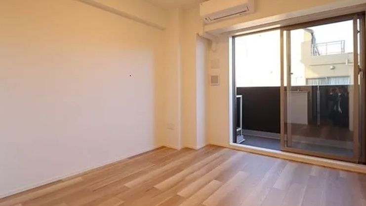 居室・リビング　☆明るい居間☆