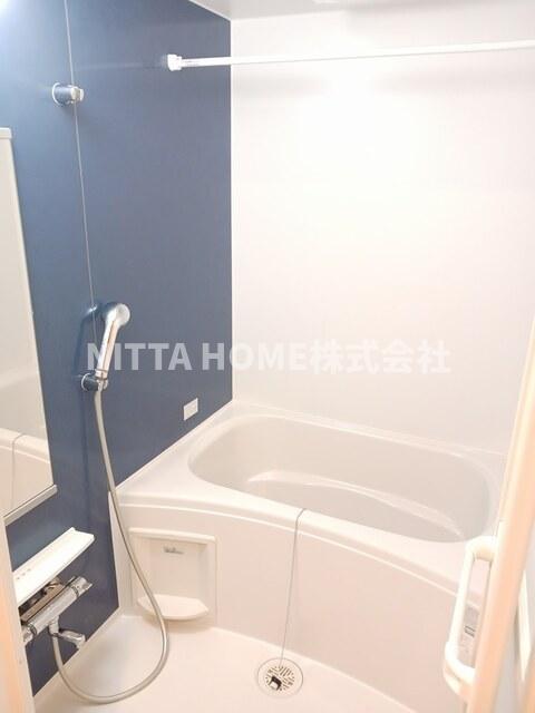 バス・シャワールーム　追炊き機能に浴室乾燥が付いています☆