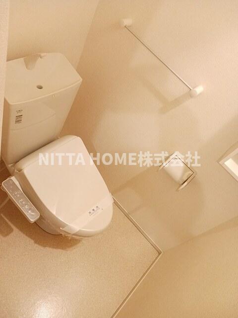 トイレ　ウォシュレットも完備＊