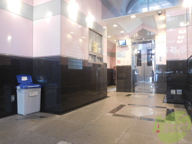 ロビー　管理の行き届いた清潔感あふれるロビーです