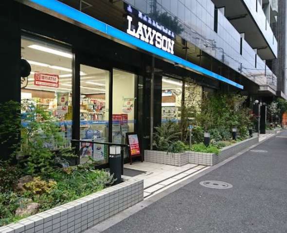 コンビニ　ローソン 三田一丁目店（コンビニ）まで1m