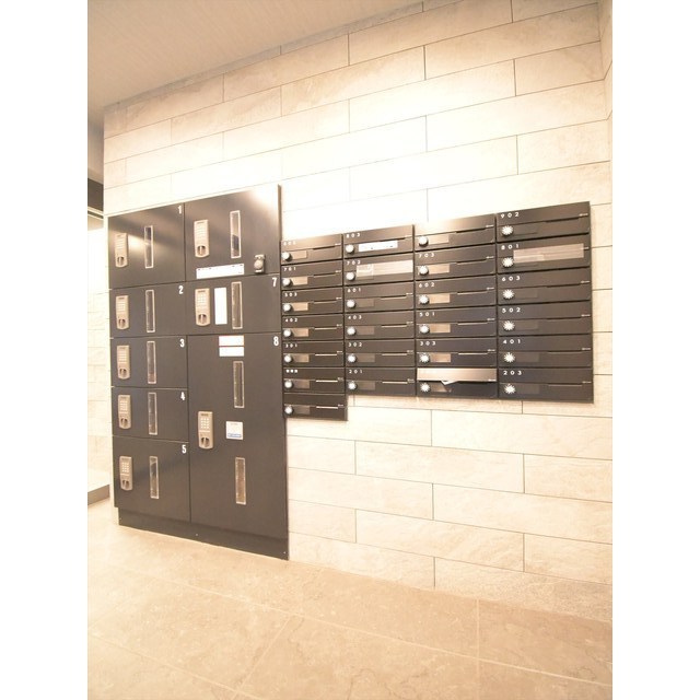 居室・リビング　こちらの居間で趣味の時間をお楽しみください