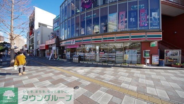 コンビニ　セブンイレブン朝霞駅南口店（コンビニ）まで583m