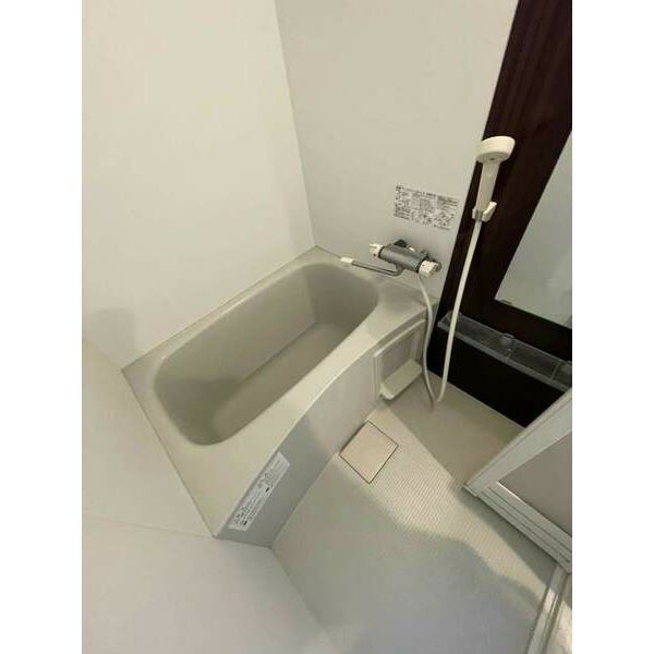 バス・シャワールーム　同シリーズ物件の写真になります。