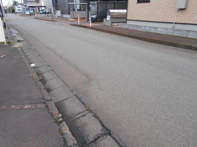 その他　前面道路（その他）まで0m