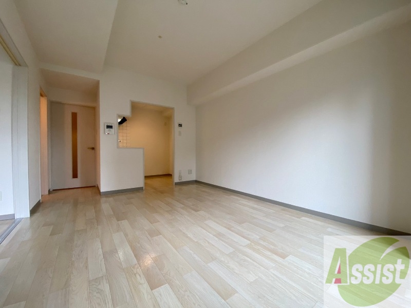 居室・リビング　広くてキレイなお部屋が広がっていて、充実した生活が送れそう。