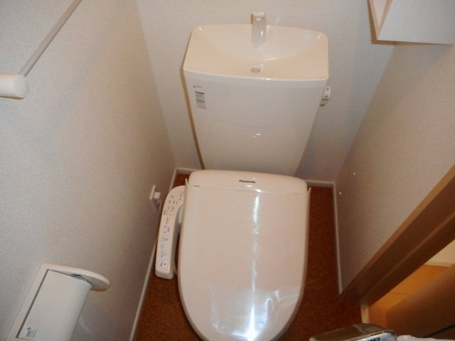 トイレ　トイレもきれいです