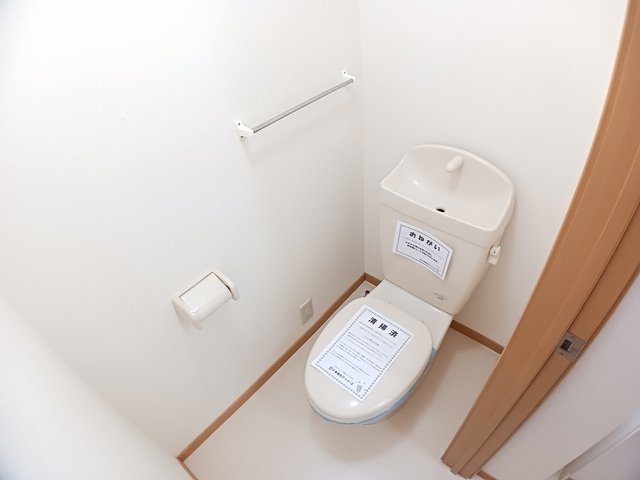 トイレ　落ち着いたトイレです