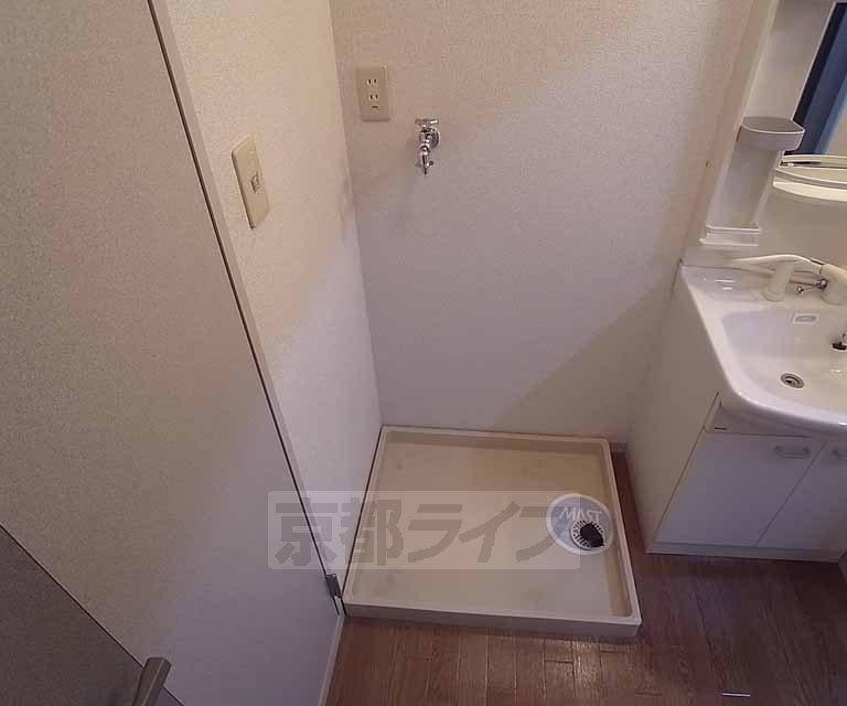 その他設備　洗濯機は室内に。