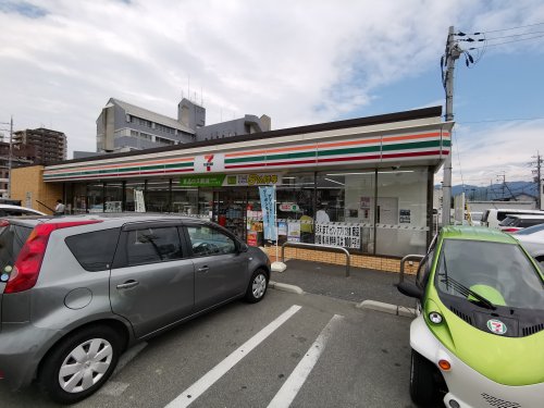 コンビニ　セブンイレブン 富田林西口店（コンビニ）まで2159m