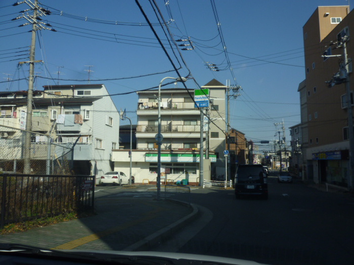 コンビニ　ファミリーマート 寝屋川石津南町店（コンビニ）まで650m