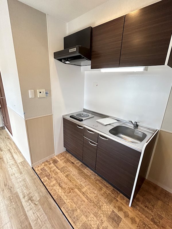 キッチン　※同タイプの他のお部屋です