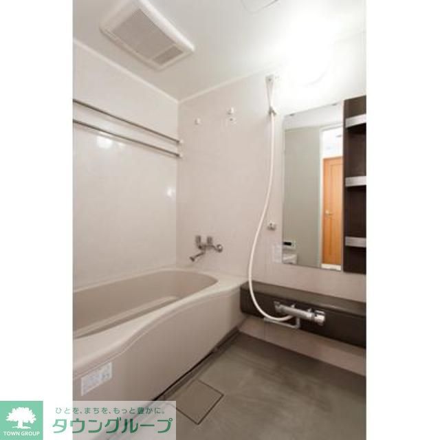 バス・シャワールーム　※写真は同タイプ住戸です。