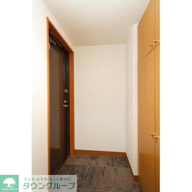 玄関　※写真は同タイプ住戸です。