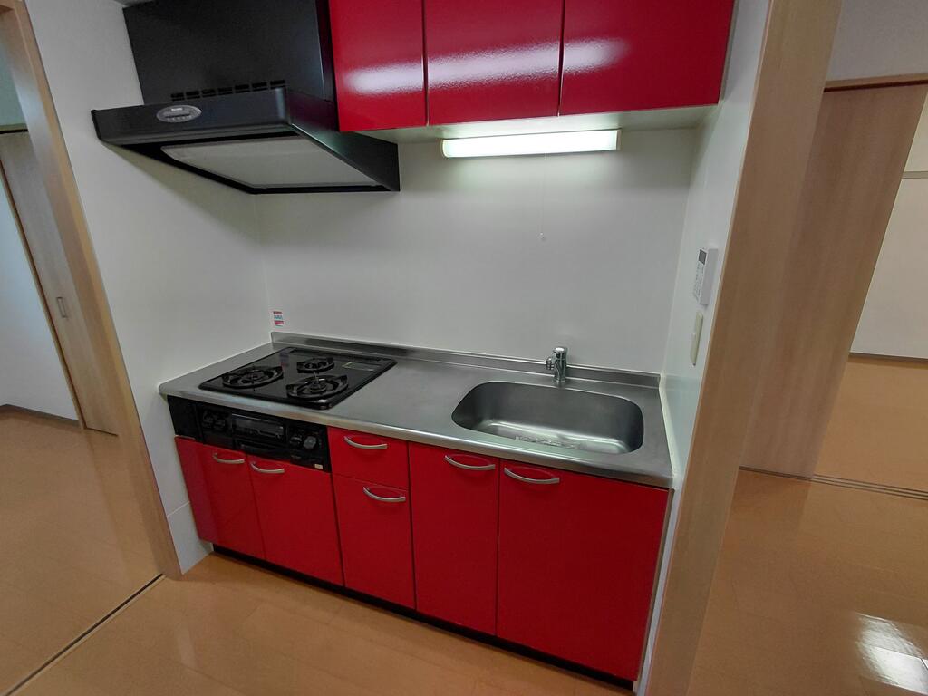 キッチン　（参考）他室の写真を使用しています。現況優先となります。
