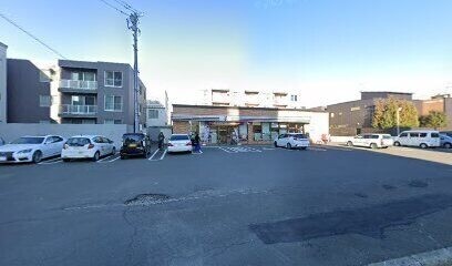 コンビニ　セブンイレブン札幌本町1条店（コンビニ）まで321m