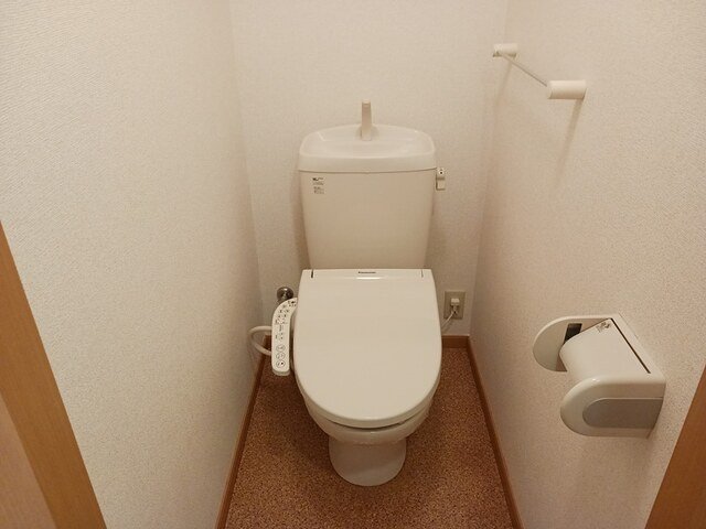 トイレ　トイレもきれいです