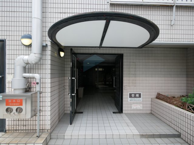 エントランス　清潔なエントランスです