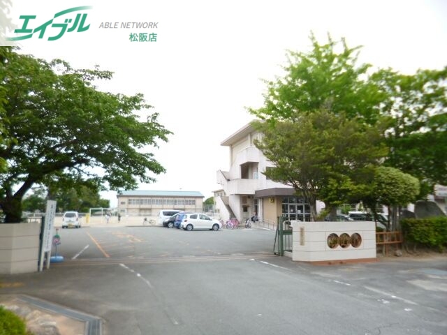 小学校　松阪市立第二小学校（小学校）まで1257m
