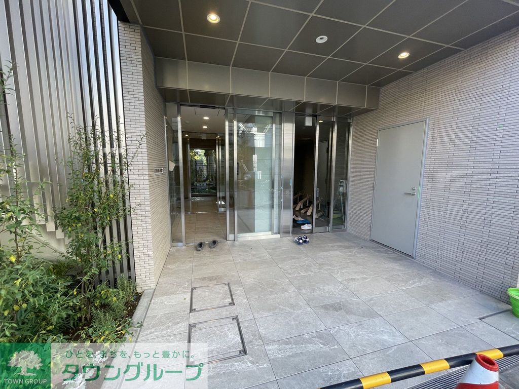エントランス　部屋探しは株式会社　タウンハウジング　までお気軽にお問合せ…