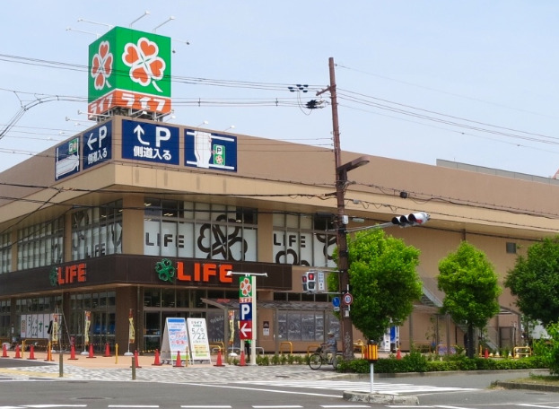 スーパー　ライフ 西淡路店（スーパー）まで726m