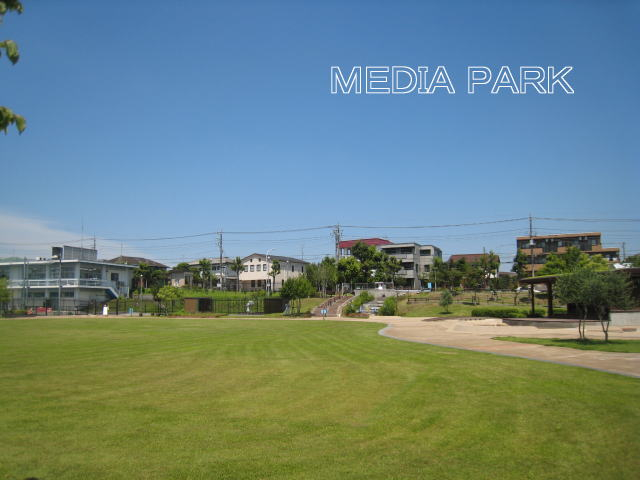 公園　鷺沼ふれあい広場（公園）まで704m