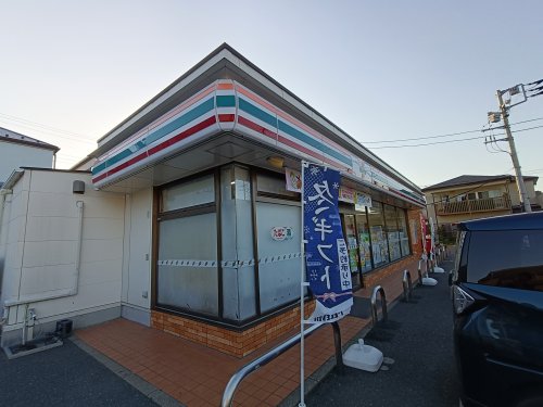 コンビニ　セブンイレブン 草加新栄町店（コンビニ）まで184m