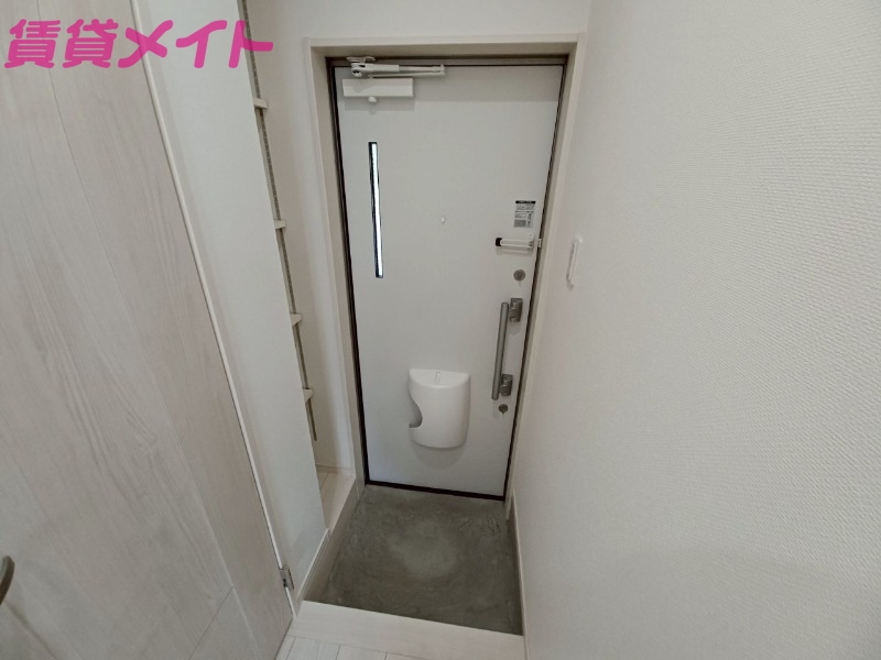 玄関　同型参考写真