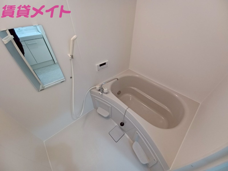 バス・シャワールーム　同型参考写真