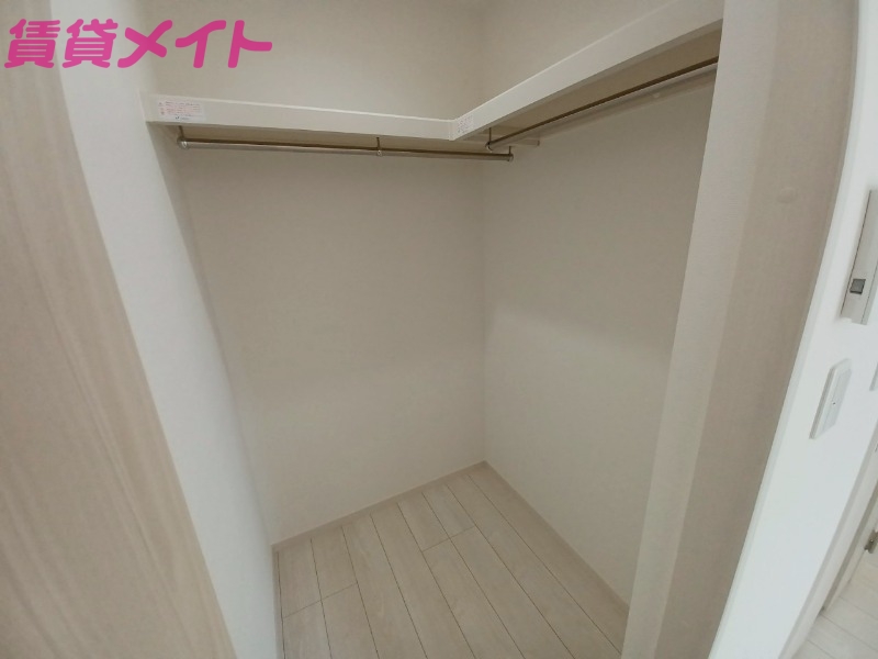 収納　同型参考写真