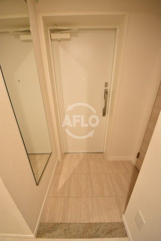 玄関　プレミアス梅田　玄関