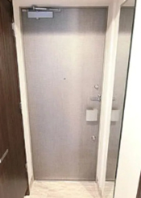 玄関　セキュリティ