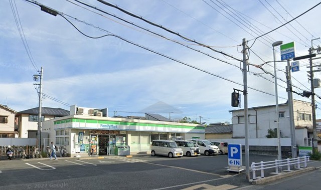 コンビニ　ファミリーマート　豊中旭丘（コンビニ）まで566m