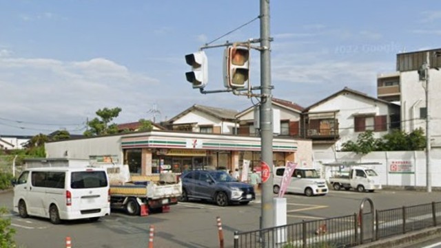 コンビニ　セブンイレブン　豊中北桜塚4丁目店（コンビニ）まで469m