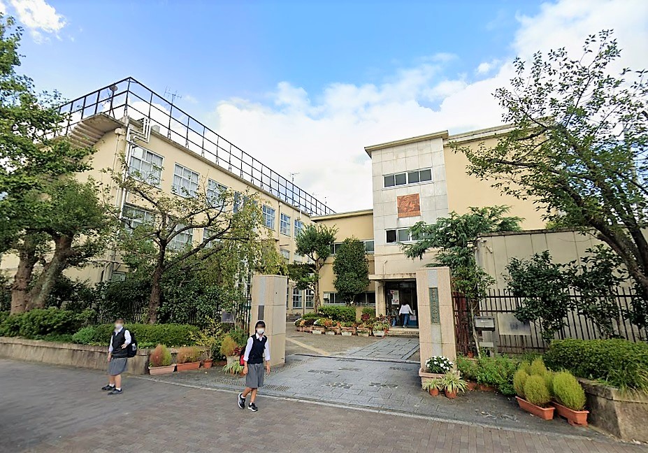 中学校　京都市立烏丸中学校（中学校）まで441m