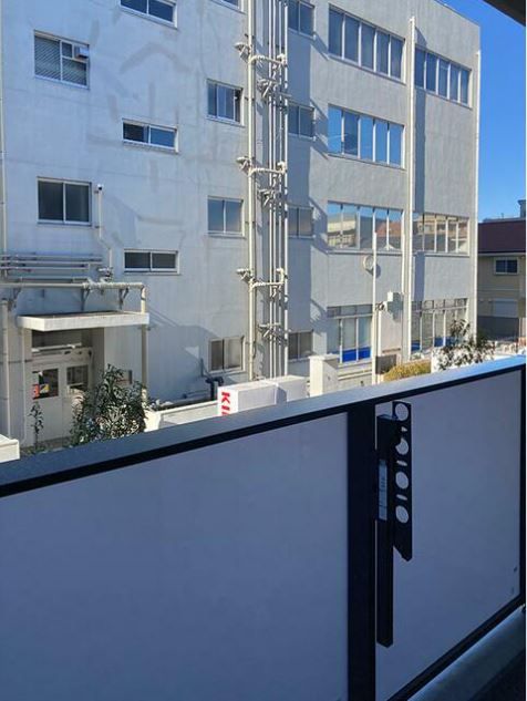 バルコニー　他のお部屋の参考写真となります。