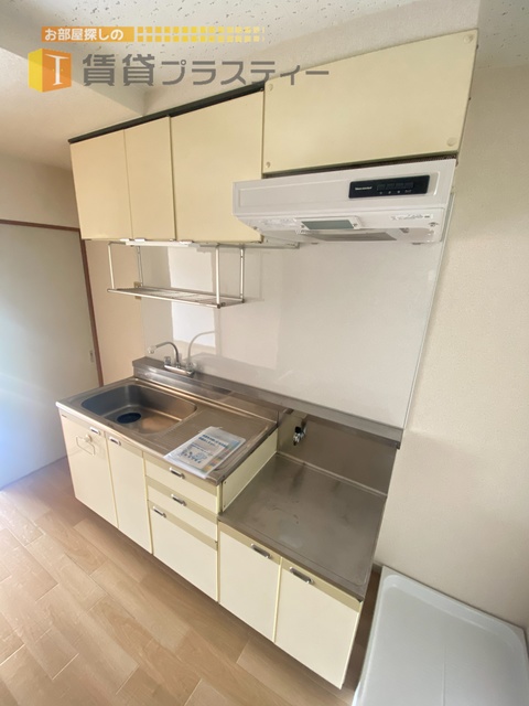 キッチン　お好きな２口コンロ設置可能。