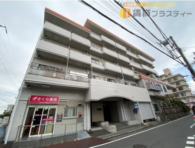 建物外観　分かりやすく、安心感のある帰り道が嬉しいですね。