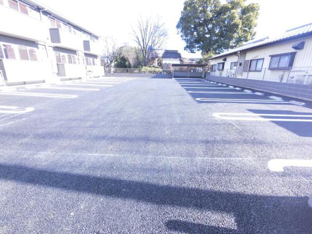 駐車場　駐車場