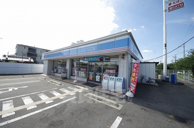コンビニ　ローソン　東大阪花園桜通り店（コンビニ）まで604m