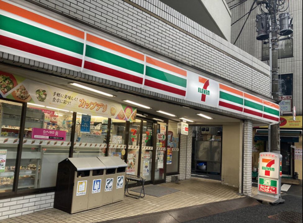 コンビニ　セブン-イレブン 魚籃坂店（コンビニ）まで129m