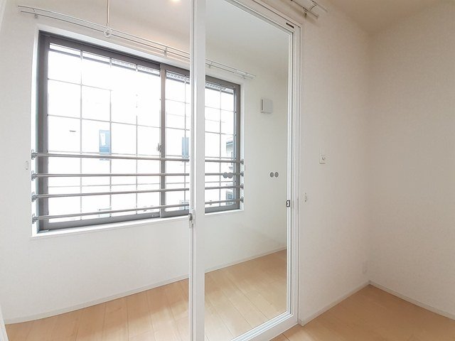 その他部屋・スペース　サンルーム。雨の日や冬でも安心して洗濯物が干せます！