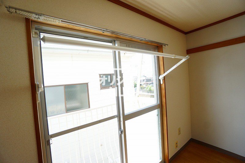 その他設備　雨の日にもお洗濯物を干せる室内物干し付き☆
