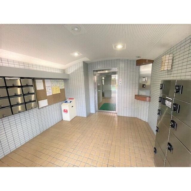 その他　エントランス