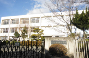 小学校　栗東市立治田西小学校（小学校）まで1600m
