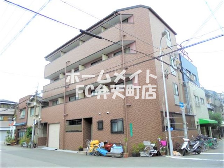 建物外観　外観は落ち着いています
