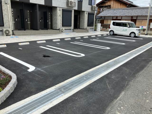 駐車場　駐車場