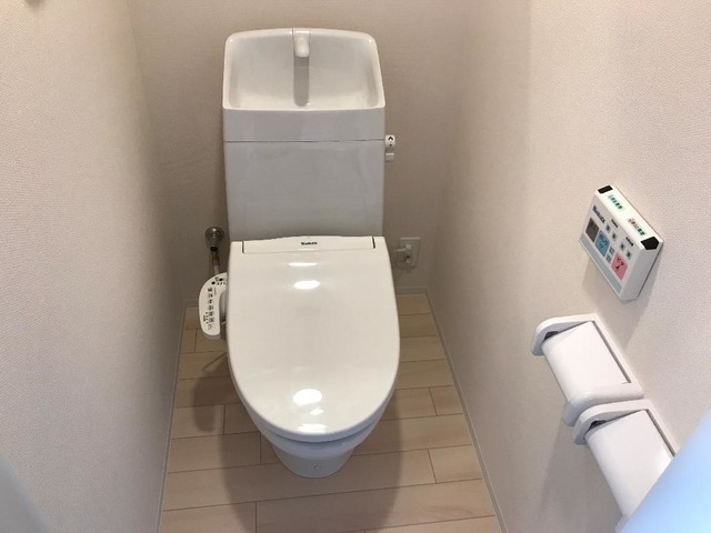 トイレ　シャワー付トイレ