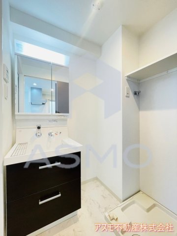 洗面設備　同マンション別部屋　参考写真